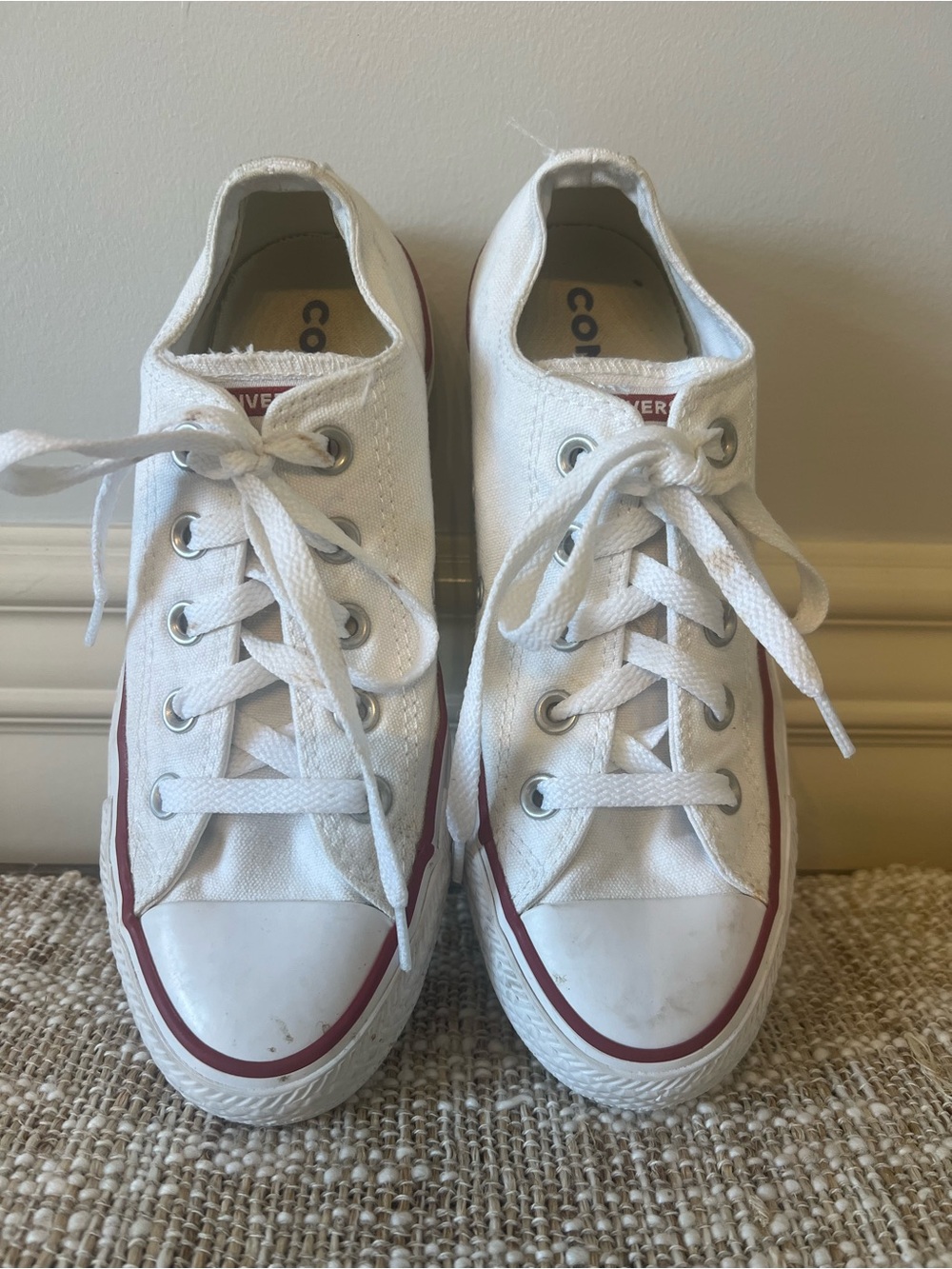 Chuck Taylor Converse White Low-Top Sneakers- unisex